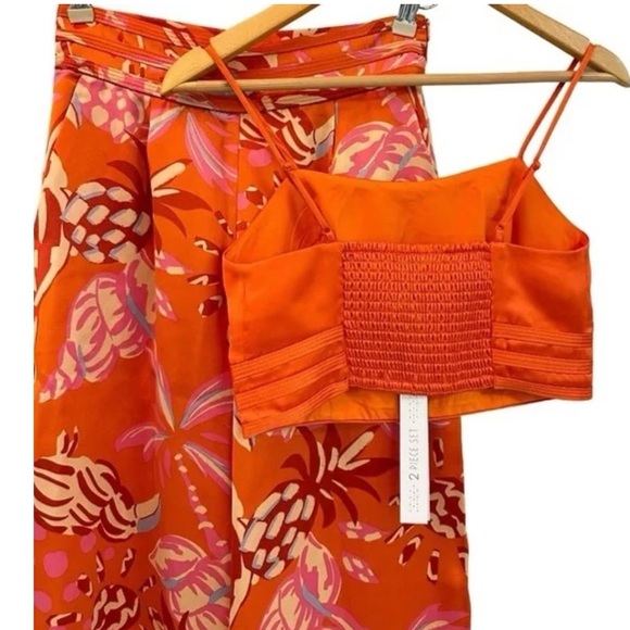 Orange Floral Pants and Satin Crop Top Set (L) - Picture 9 of 11